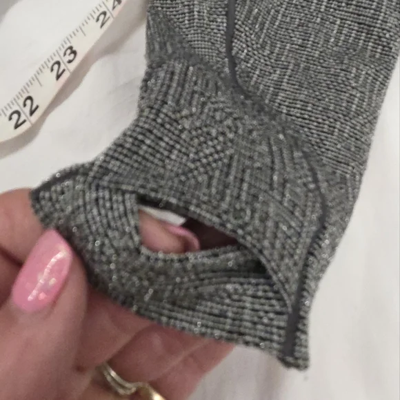 Lululemon Swiftly Tech Long-Sleeve 2.0 Waist Length Sparkle Size 8 Like New - Picture 5 of 7